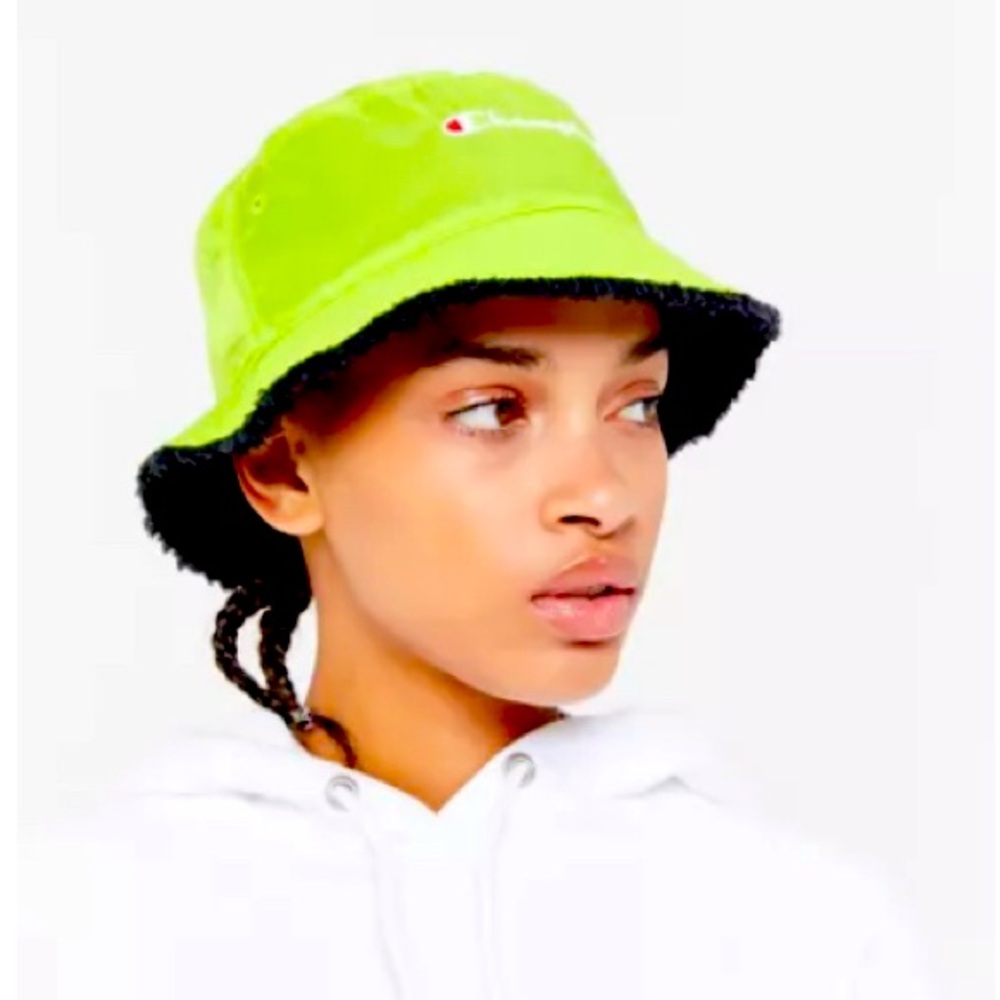 Champion UO Exclusive Unisex Reversible Bucket Hat